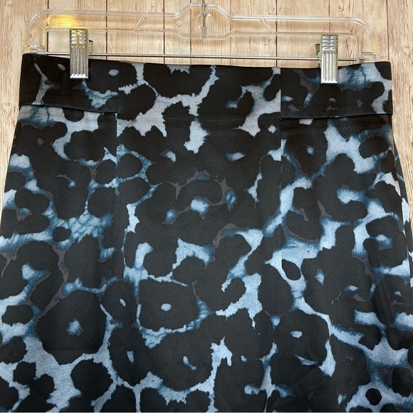 Ann Taylor Silk Blend Printed Pencil Skirt Size 4 Women - Picture 2 of 9